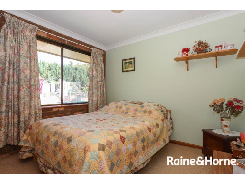 24 Lorimer Street, Llanarth NSW 2795