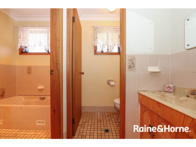 24 Lorimer Street, Llanarth NSW 2795