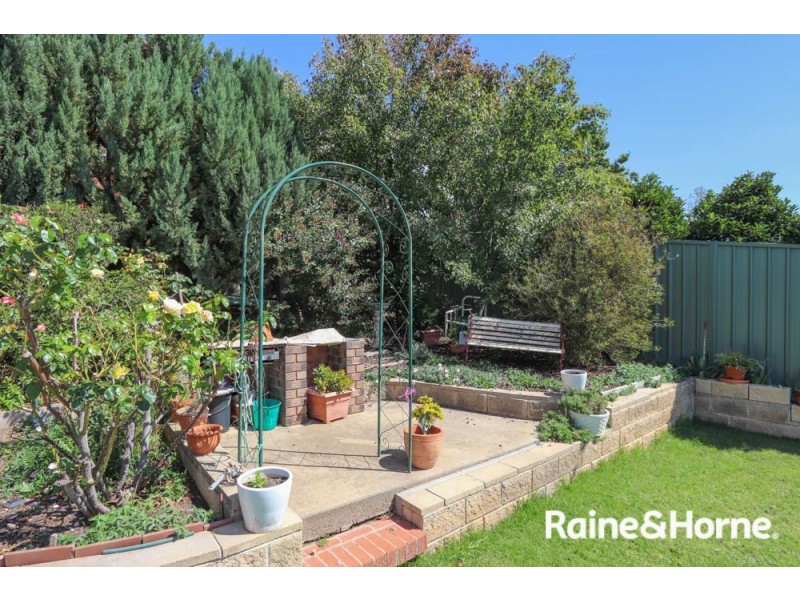 24 Lorimer Street, Llanarth NSW 2795