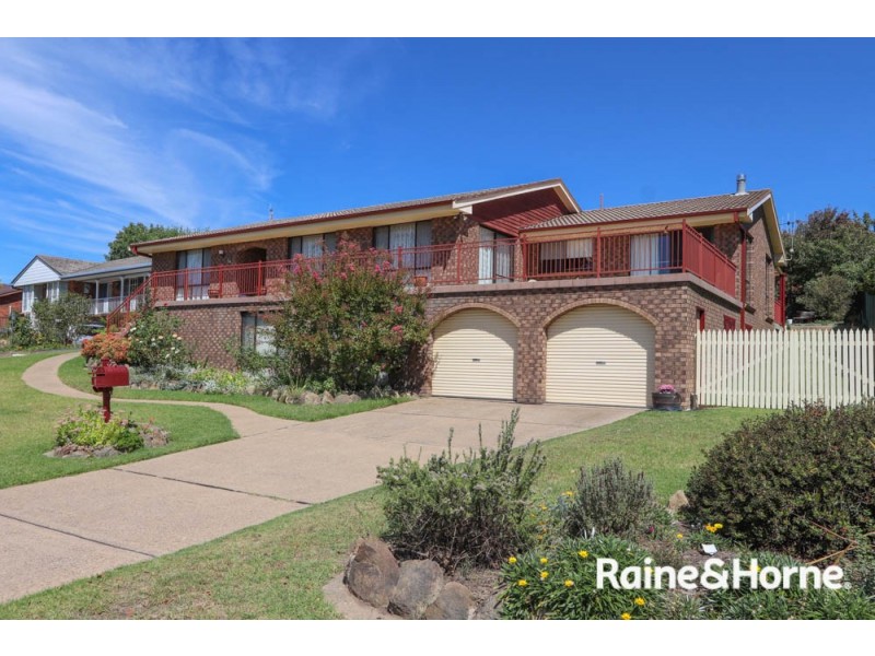 24 Lorimer Street, Llanarth NSW 2795