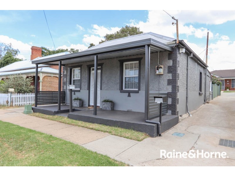 326 Howick Street, Bathurst NSW 2795