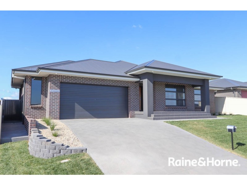 20 McGillan Drive, Kelso NSW 2795