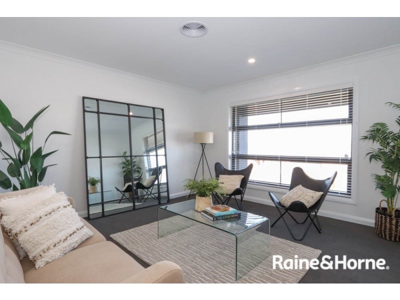 20 McGillan Drive, Kelso NSW 2795