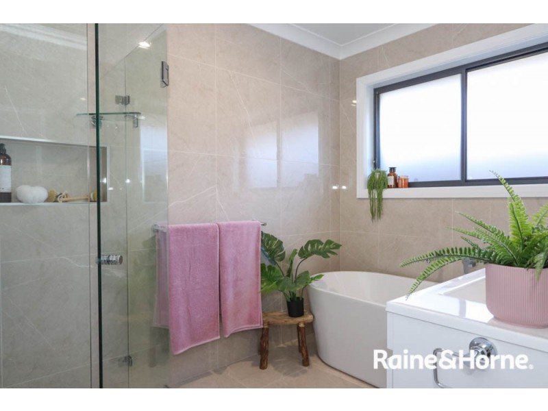 20 McGillan Drive, Kelso NSW 2795