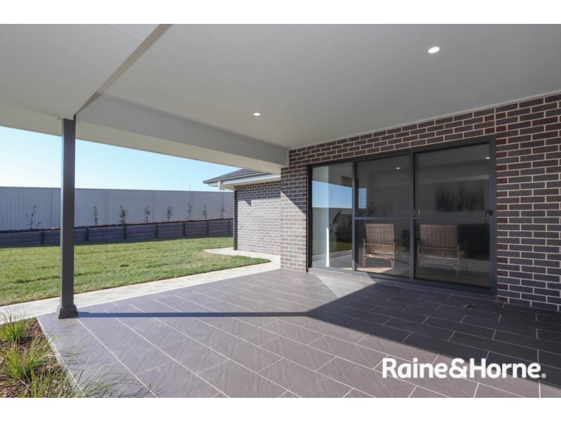 20 McGillan Drive, Kelso NSW 2795