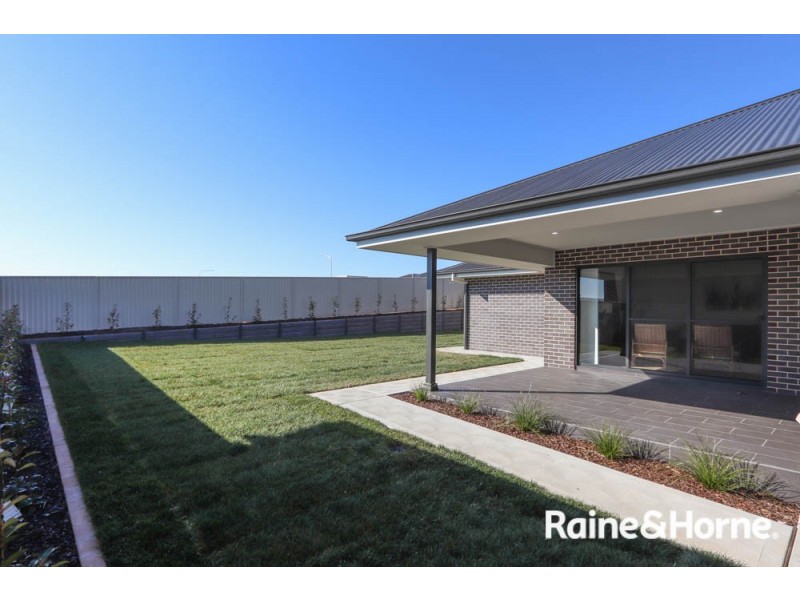 20 McGillan Drive, Kelso NSW 2795