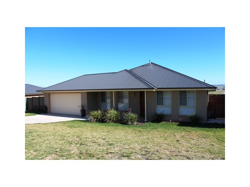 29 Swanbrooke Street, Bathurst NSW 2795