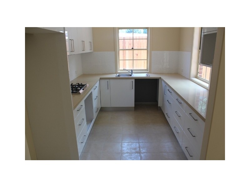 299a Russell, Bathurst NSW 2795