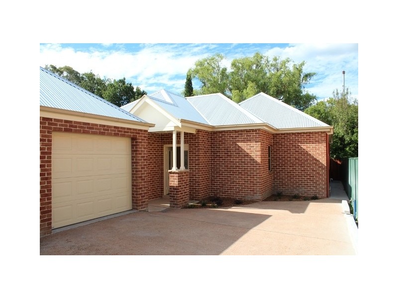 299a Russell, Bathurst NSW 2795