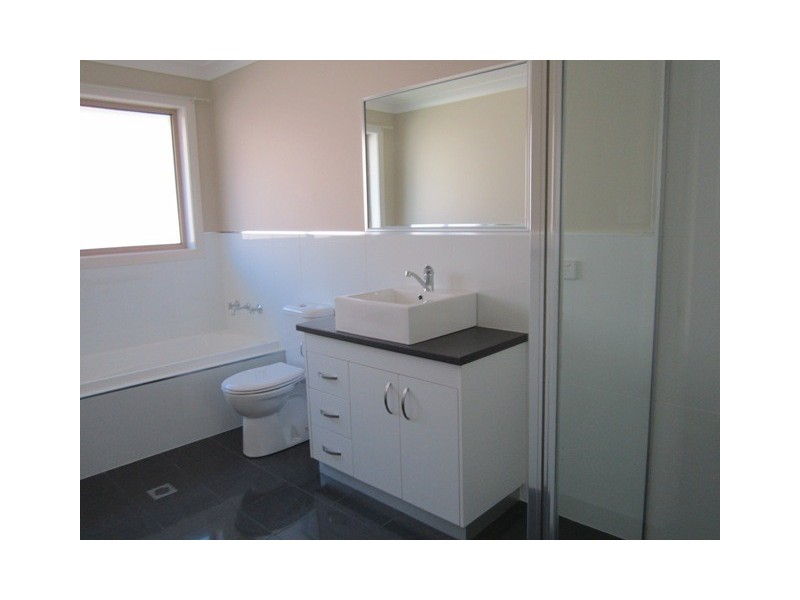 1A Miller St, Bathurst NSW 2795
