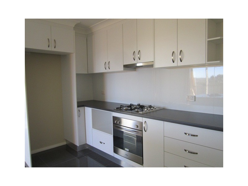 1A Miller St, Bathurst NSW 2795