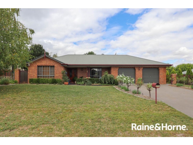 25 Willow Drive, Kelso NSW 2795