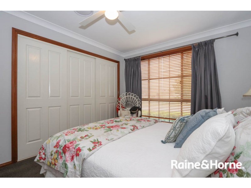 25 Willow Drive, Kelso NSW 2795