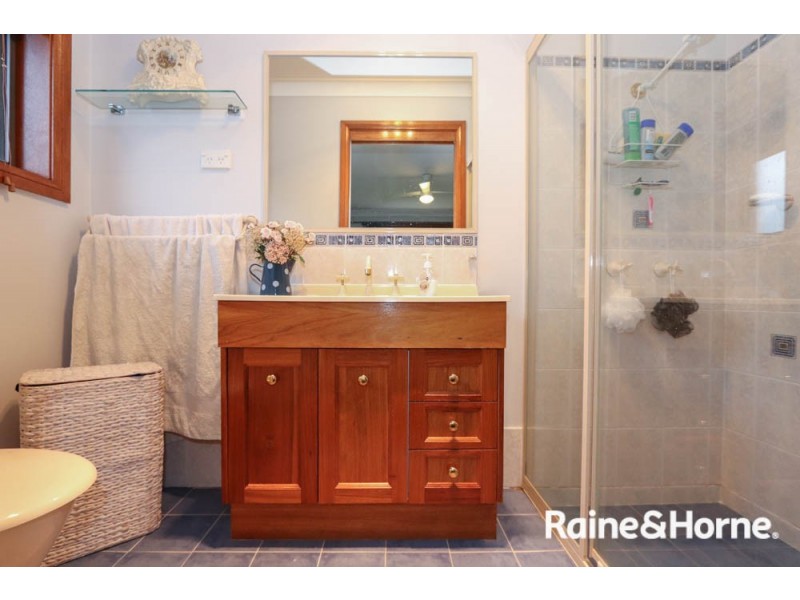 25 Willow Drive, Kelso NSW 2795