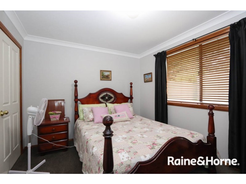 25 Willow Drive, Kelso NSW 2795