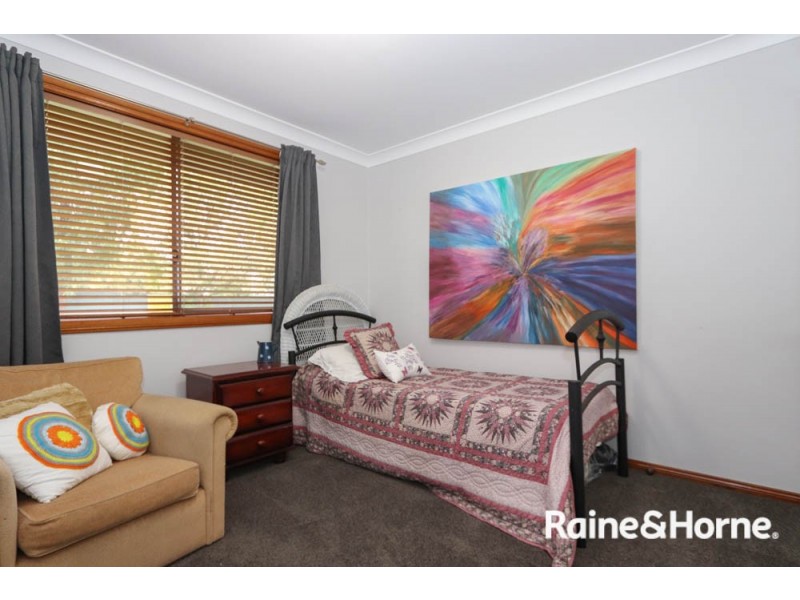 25 Willow Drive, Kelso NSW 2795