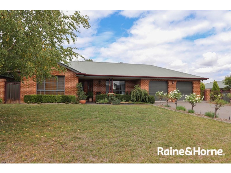 25 Willow Drive, Kelso NSW 2795