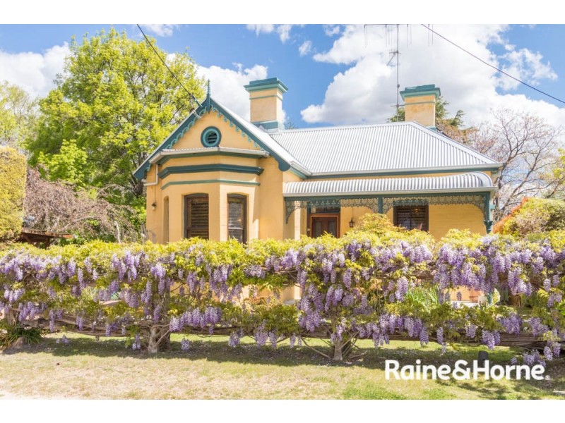 240 Rocket Street, Bathurst NSW 2795