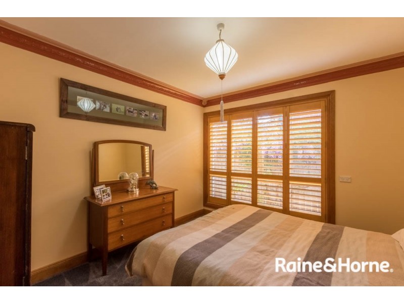 240 Rocket Street, Bathurst NSW 2795