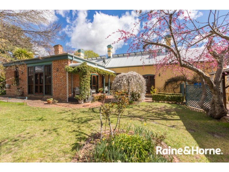 240 Rocket Street, Bathurst NSW 2795