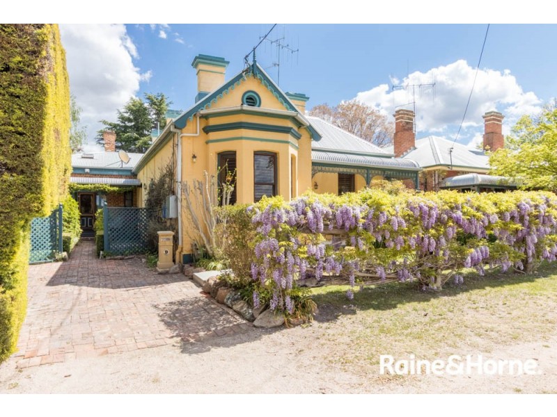 240 Rocket Street, Bathurst NSW 2795