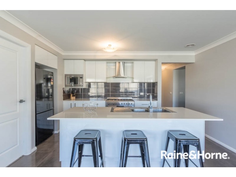 53 Wentworth Drive, Kelso NSW 2795