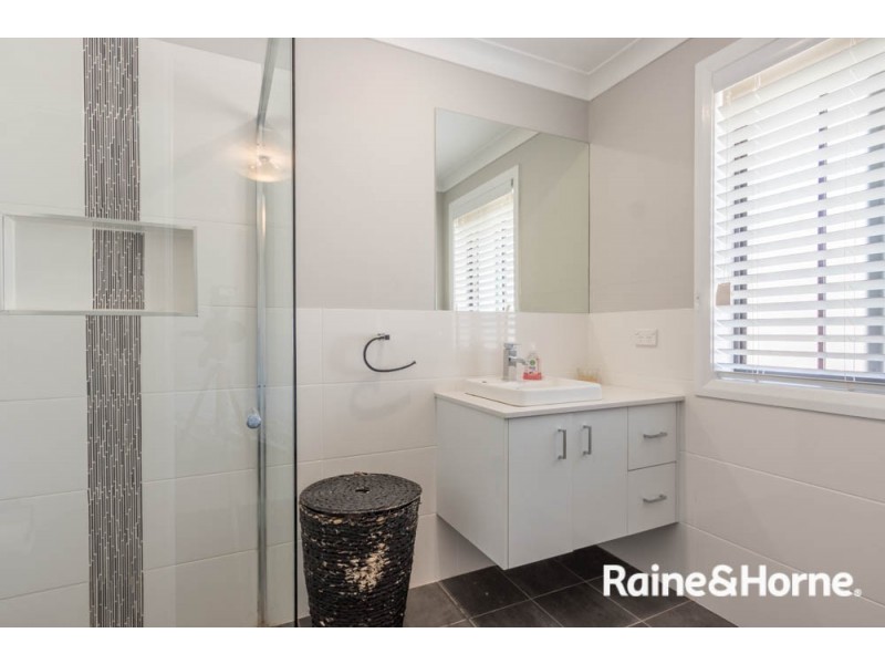 53 Wentworth Drive, Kelso NSW 2795