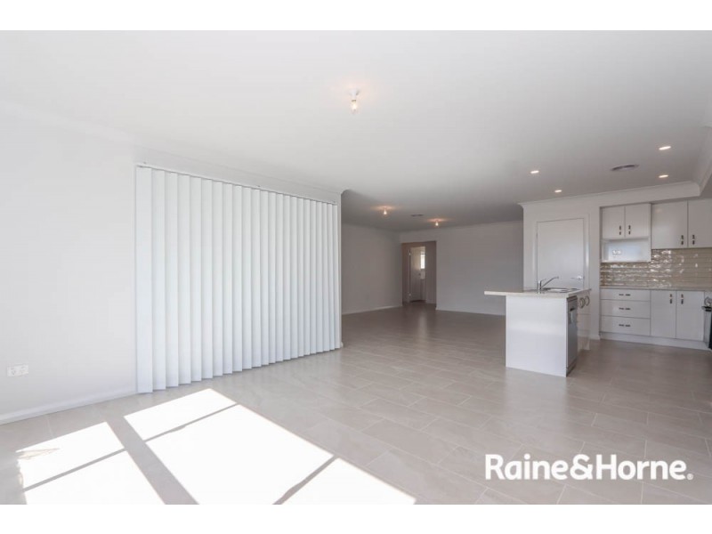 16 Darling Street, Eglinton NSW 2795