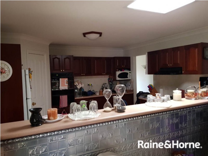 11 Glenhaven Crescent, Perthville NSW 2795