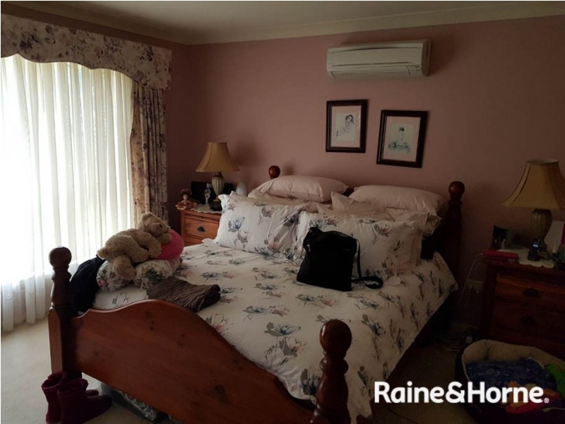 11 Glenhaven Crescent, Perthville NSW 2795