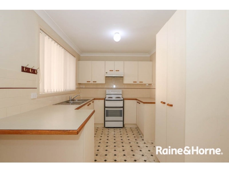 6 Ussher Crescent, Windradyne NSW 2795