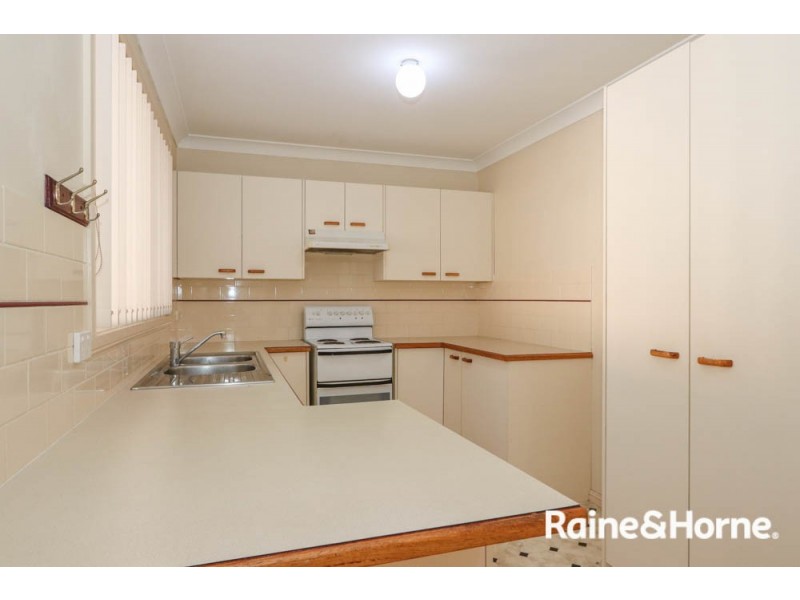 6 Ussher Crescent, Windradyne NSW 2795