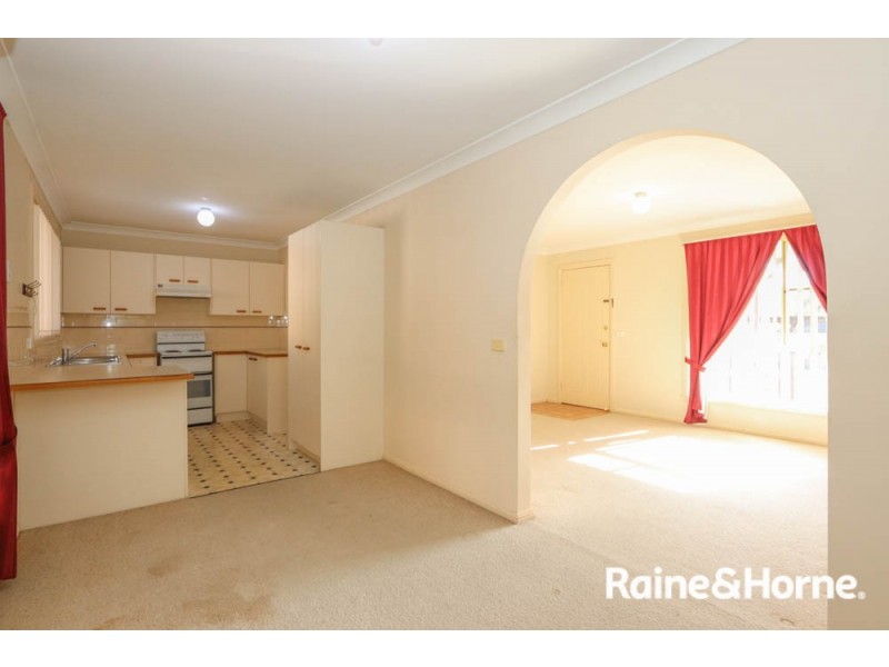 6 Ussher Crescent, Windradyne NSW 2795