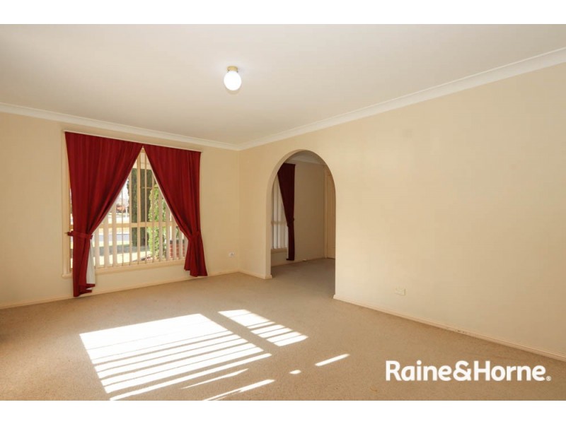 6 Ussher Crescent, Windradyne NSW 2795