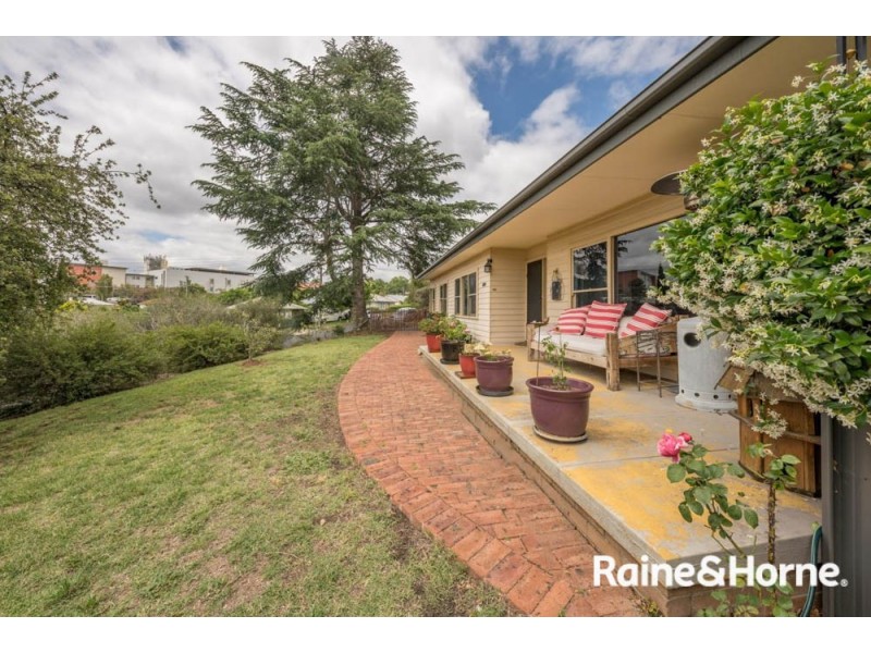 252 Durham Street, West Bathurst NSW 2795