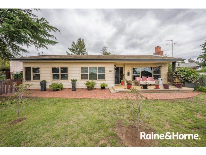 252 Durham Street, West Bathurst NSW 2795