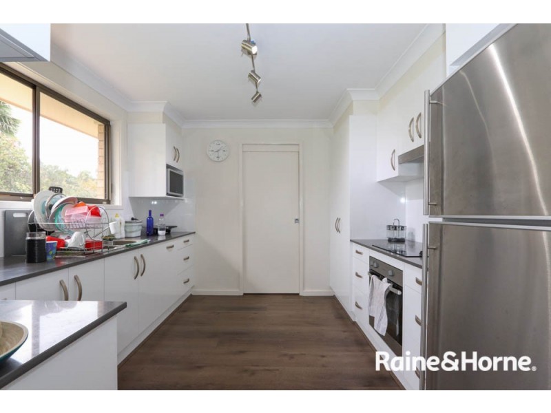 24 Camidge Close, Kelso NSW 2795