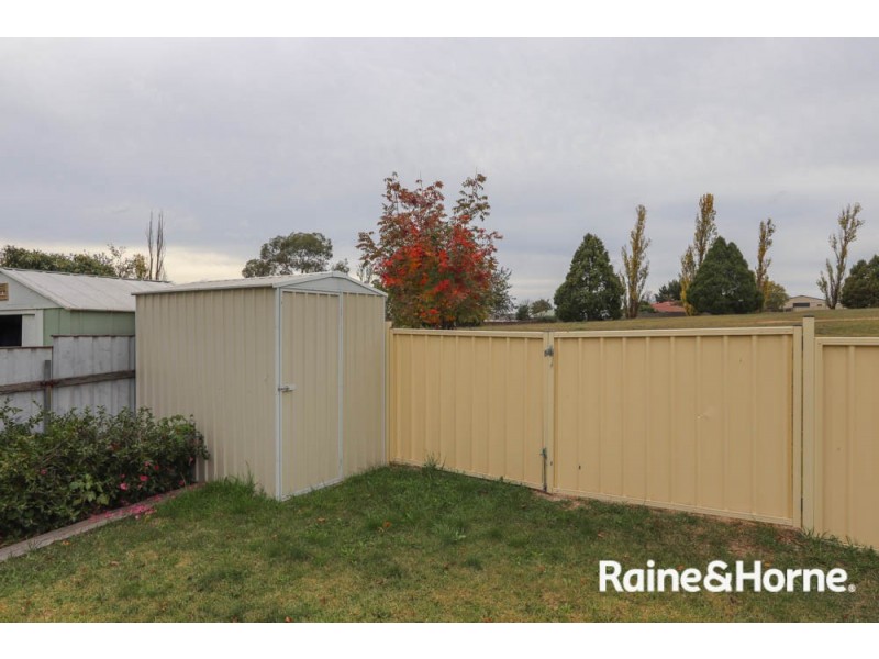 24 Camidge Close, Kelso NSW 2795