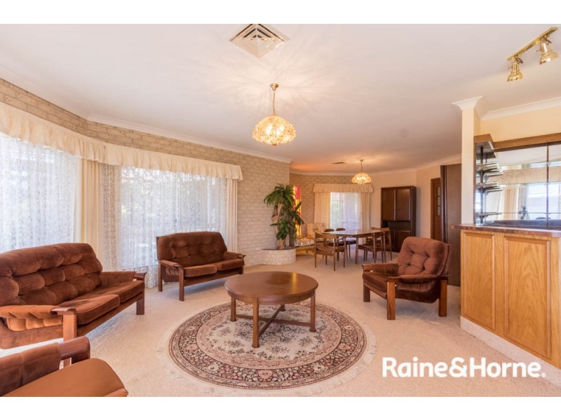 8 Sloman Court, Kelso NSW 2795