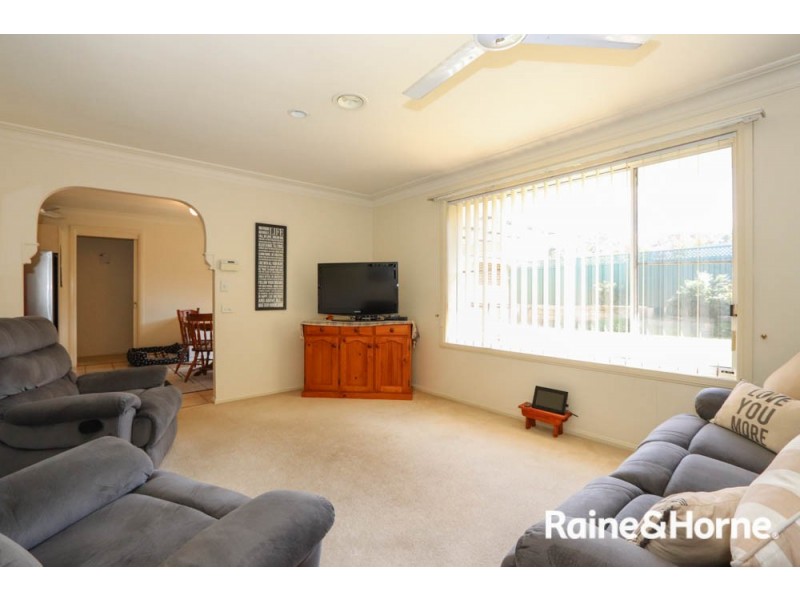 28 Rocket Street, South Bathurst NSW 2795