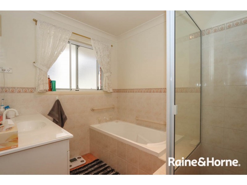 28 Rocket Street, South Bathurst NSW 2795