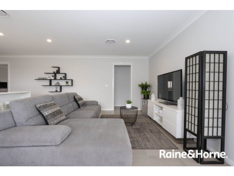 83 Graham Drive, Kelso NSW 2795