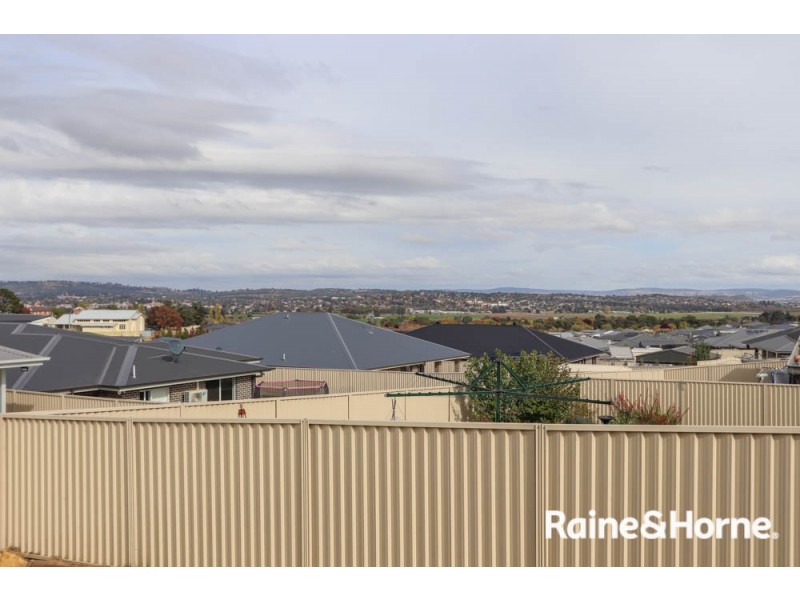 83 Graham Drive, Kelso NSW 2795