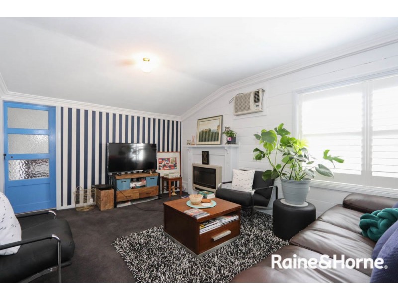 77 Bant Street, South Bathurst NSW 2795