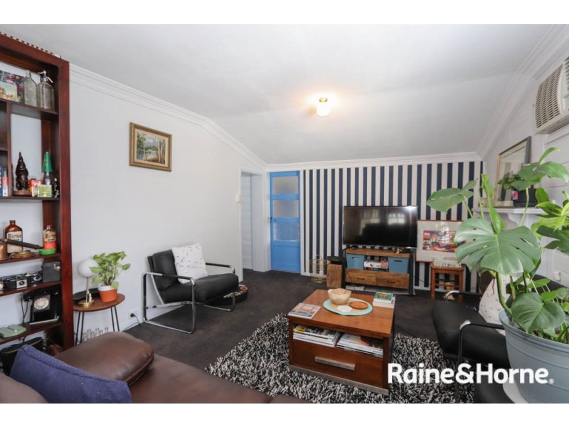 77 Bant Street, South Bathurst NSW 2795