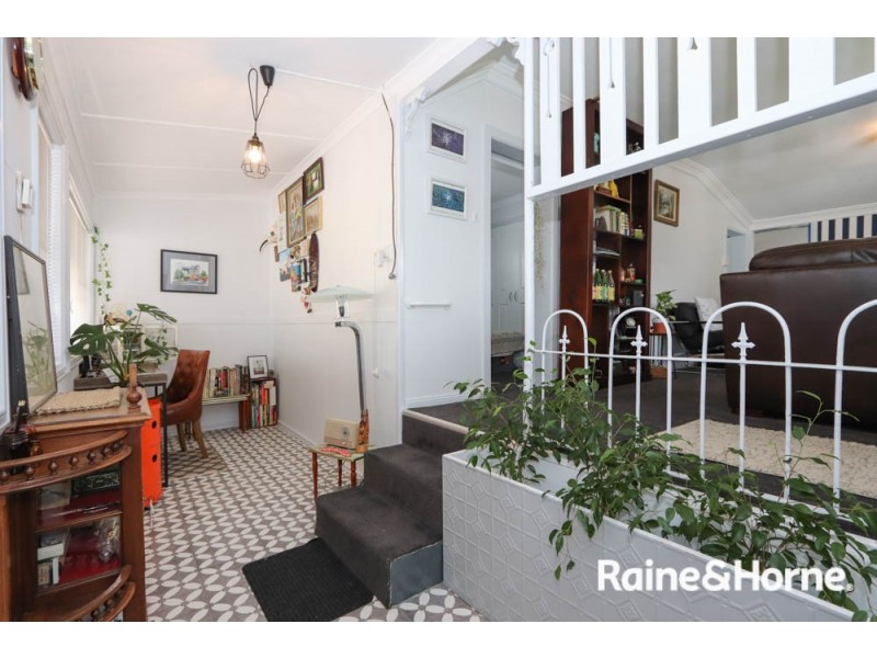 77 Bant Street, South Bathurst NSW 2795