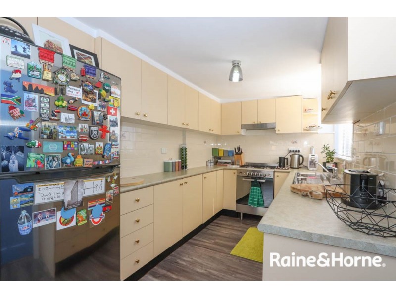 77 Bant Street, South Bathurst NSW 2795