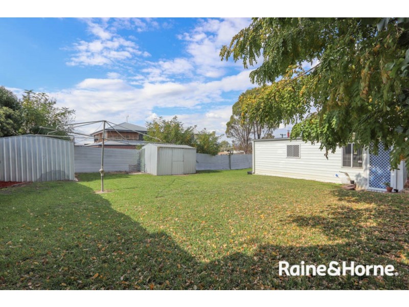 77 Bant Street, South Bathurst NSW 2795