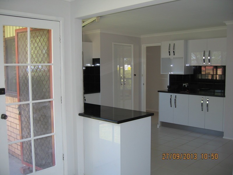 32 Miriyan Drive, Bathurst NSW 2795