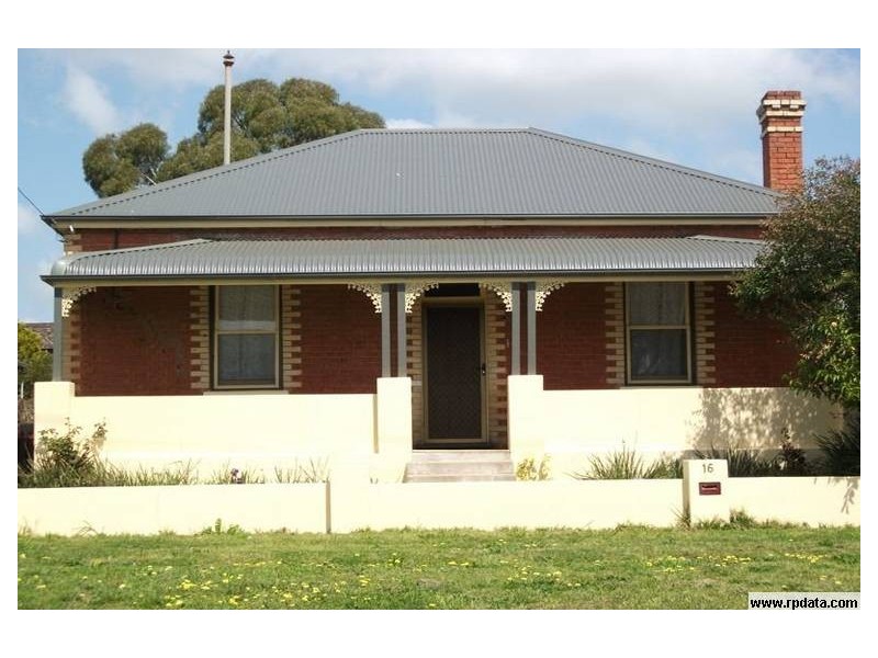 16 Vittoria Street, Bathurst NSW 2795